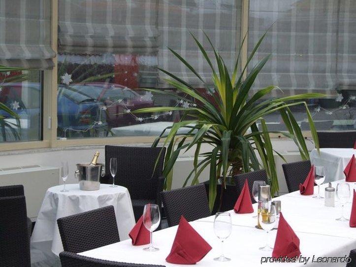 Galaxie Hotel Prague Restaurant photo